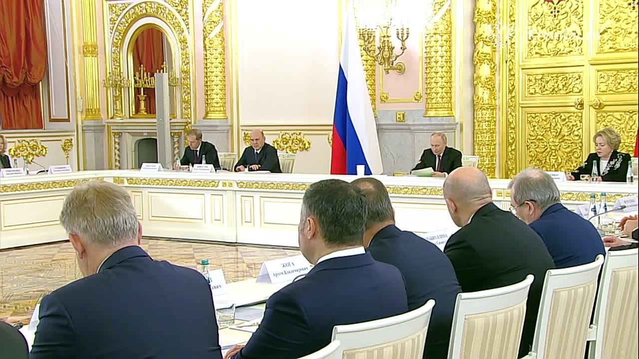 Президент поручил подготовить комплексные решения для перелома негативной демографической тенденции