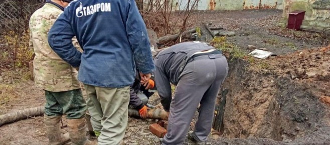 Хабаровские рабочие устранили затопление котлована в Дебальцево