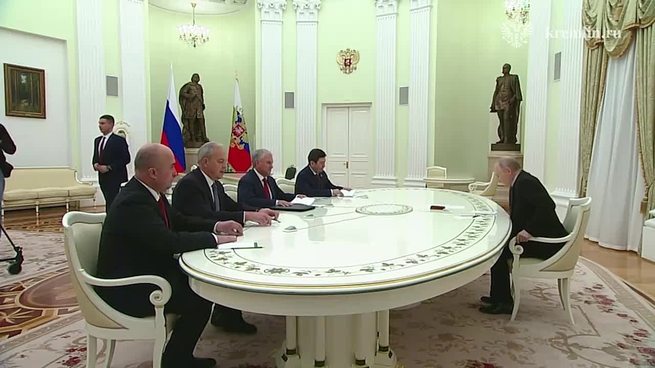 В Кремле проходит встреча Президента России с председателями парламентов государств – членов ОДКБ