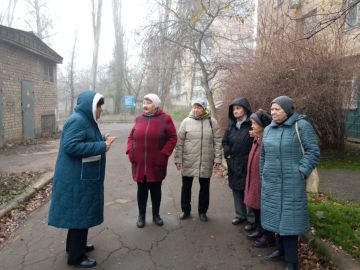 По поручению Главы ДНР Дениса Пушилина в Ворошиловском внутригородском районе продолжаются встречи с населением