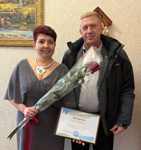 Сергей Юзвинкевич: Сегодня свой юбилей отмечает заведующий ГКДОУ «Володарский детский сад №2 «Ромашка»» Виктория Дмитриевна...