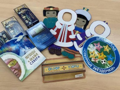 В Якутске готовят новогодние подарки для детского сада № 11 Докучаевска