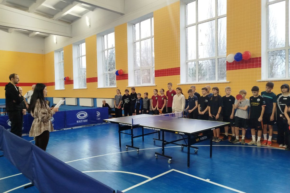 Александр Шатов: В Шахтерске прошел теннисный турнир ко Дню Героев Отечества