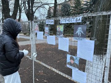 Защитники живут в нашей памяти