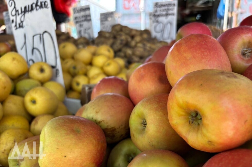 В Бердянске обновили рынок на улице Морозова