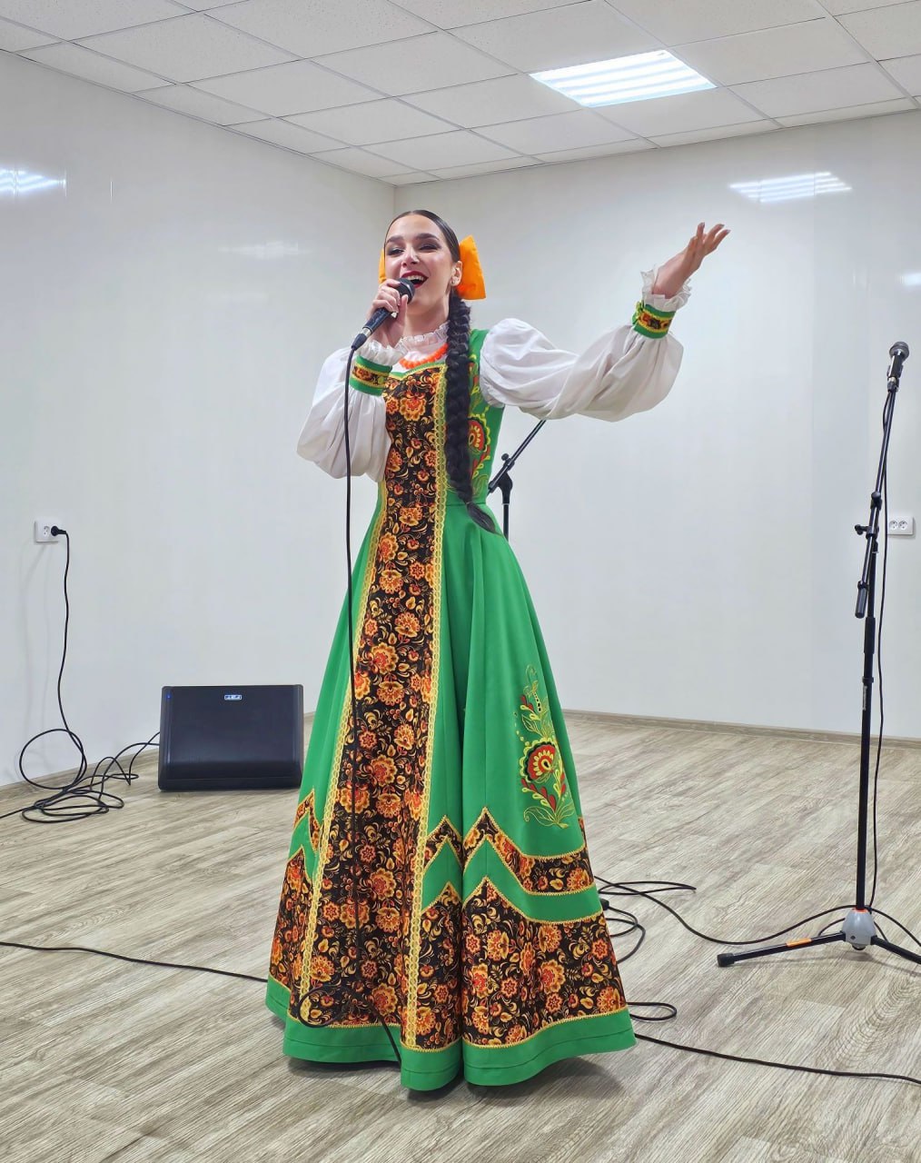 В канун Дня героев Отечества артисты «Донбасса» выступили перед участниками Специальной военной операции