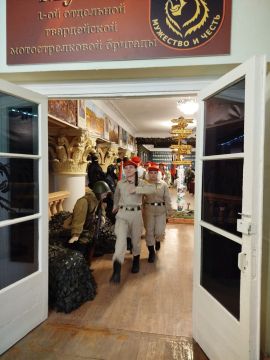 В Старобешевском округе прошла присяга юнармейцев