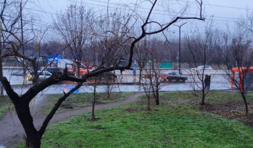 Двоих людей сбили в Енакиево