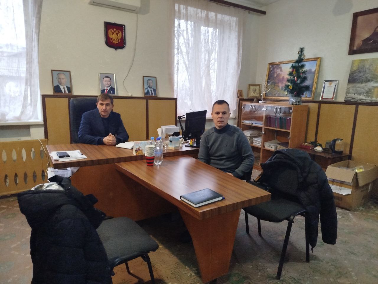 Заместитель главы администрации Старобешевского муниципального округа Михаил Ольмезов провел сход граждан села Марьяновка, где были рассмотрены ключевые вопросы жизнеобеспечения населенного пункта