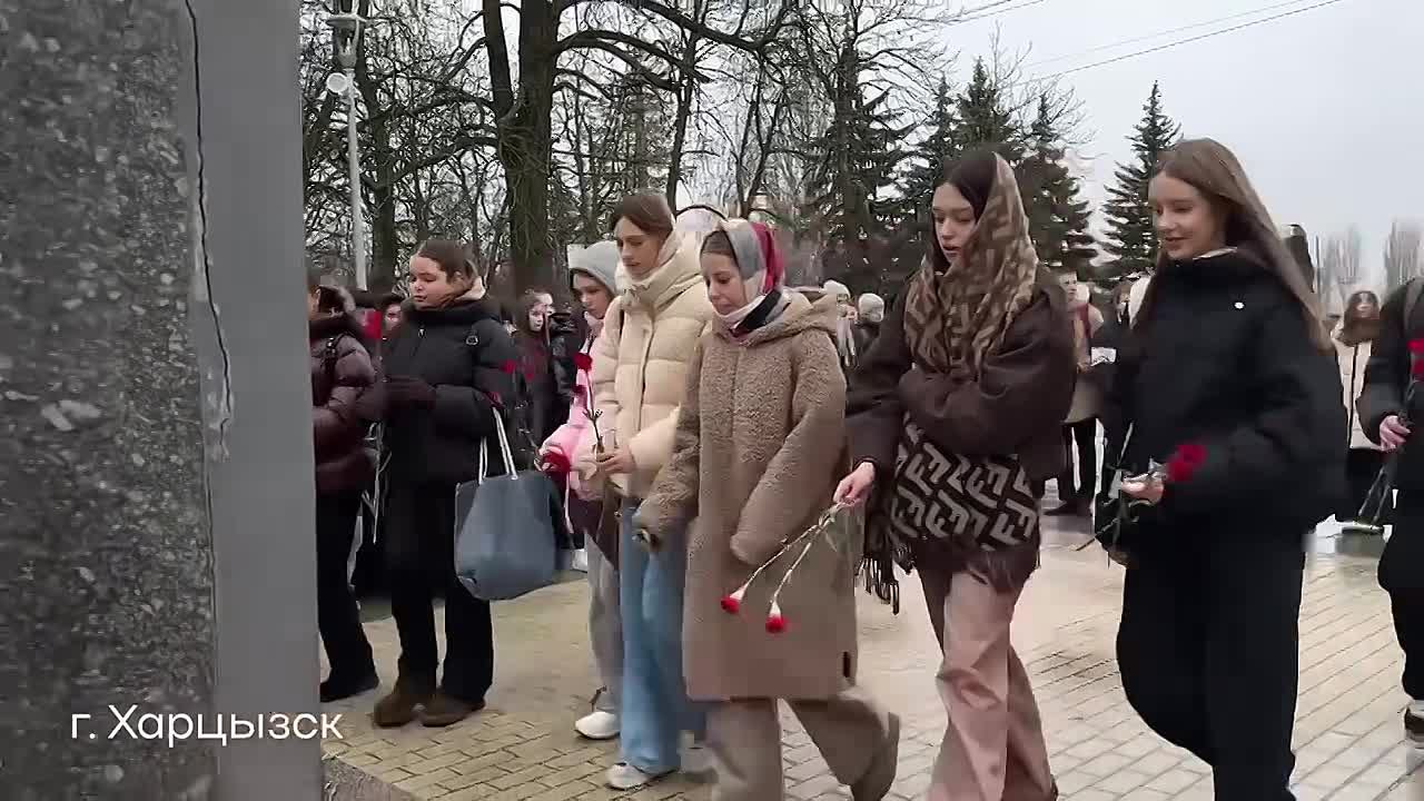 Герои СВО пообщались в молодежью из разных городов Донбасса