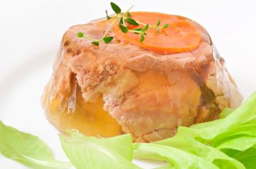 Холодец: польза и вред, сколько можно съесть за день