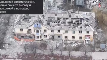 Кадры от штурмовиков 5й отдельной гвардейской мотострелковой бригады имени А.В. Захарченко 51-й гвардейской общевойсковой армии, снятые в многострадальном Димитрове