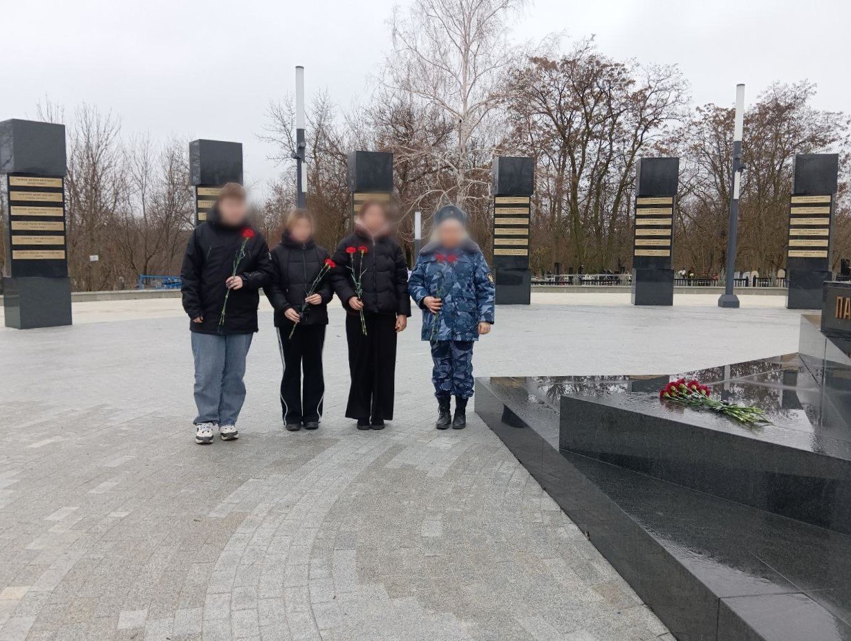 Сотрудники ОИН приобщили школьников к памятным мероприятиям