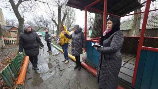 10 декабря, Первый заместитель Главы администрации городского округа Торез Анна Макарова провела встречу с населением по адресу: ул.Шевцовой, д.13