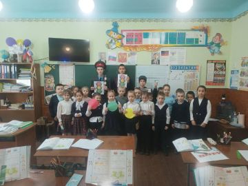 Сегодня, 10 декабря, в рамках проекта «Безопасные дороги» ВПП «ЕДИНАЯ РОССИЯ», цель которого - повышение безопасности дорожного движения, в школах и дошкольных учреждениях г. Моспино прошли тематические мероприятия в формате...