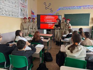 Скажи Героям Спасибо!. Юнармеец отряда ВПК «Пламя» штаба местного отделения городского округа Харцызска СШ № 4 ученица из 9-А класса Столика Дарья, рассказала насколько важно помнить о военных событий и раскрыла суть...