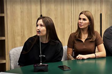 Молодёжь Ноябрьска делится творчеством и поддержкой с подшефным Новотроицким