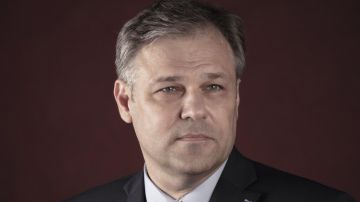 Мирошник рассказал о "символичном выпаде" диктатуры Зеленского. Главные новости к этому часу