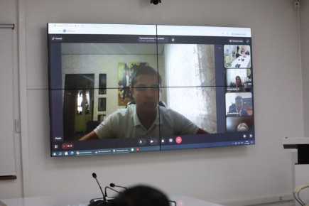 Прямо сейчас идет защита проектов школьников из подшефного города Докучаевска Донецкой Народной Республики