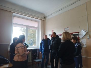 Сегодня заместитель главы Администрации Володарского муниципального округа Полтарак В.В провела встречу с жителями с.Касьяновка