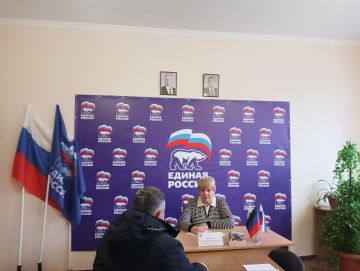 11 декабря депутат Дебальцевского городского совета Донецкой Народной Республики Наталья Косякова провела личный прием граждан в общественной приемной Всероссийской политической партии "Единая Россия"