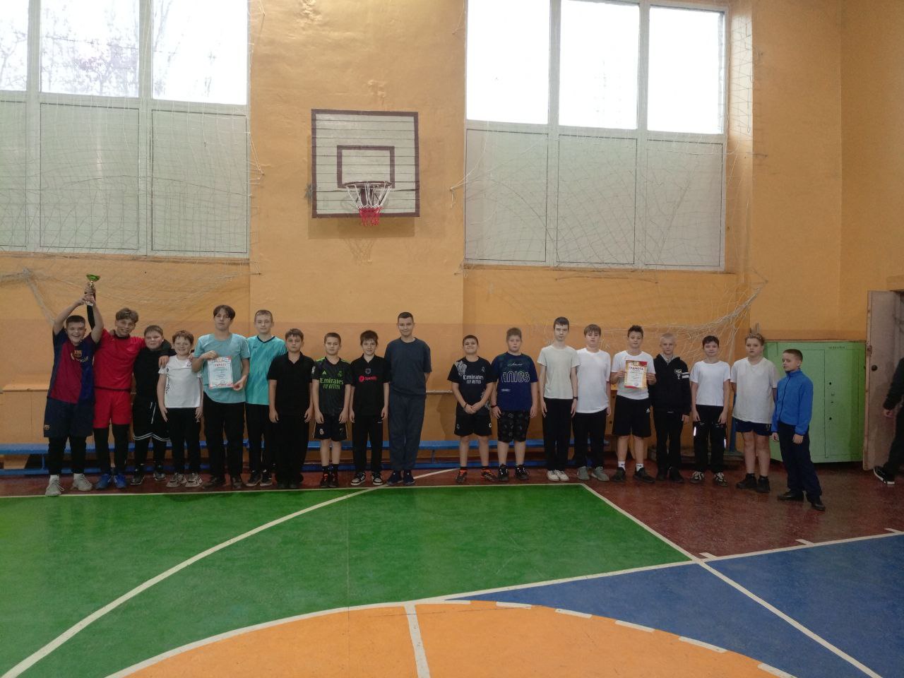 В Ждановке прошли соревнования по пионерболу