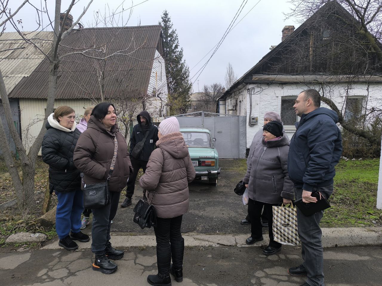 По поручению Главы ДНР Дениса Пушилина в Ворошиловском внутригордском районе продолжаются встречи с населением