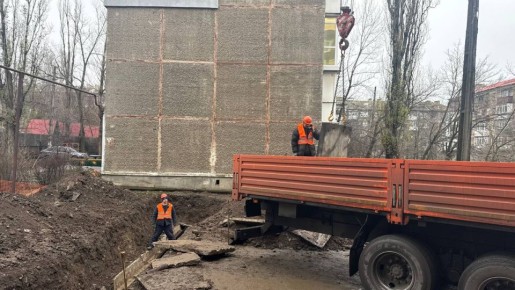 ФИЛИАЛОМ «СНЕЖНОЕТЕПЛОСЕТЬ» ОПЕРАТИВНО УСТРАНЕНА АВАРИЙНАЯ СИТУАЦИЯ НА ТЕПЛОТРАССЕ В ГОРОДЕ ТОРЕЗ