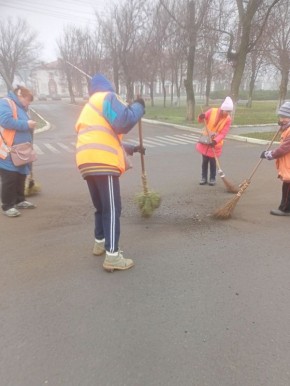 Александр Пеняев: Во дворах будет порядок. Администрация Ясиноватского муниципального округа и Единый региональный фонд по обслуживанию многоквартирных домов подписали соглашение, по которому заботы о содержании и...