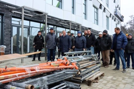 Председатель Правительства Андрей Чертков проверил готовность к открытию столичного Молодежного центра