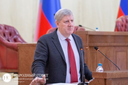 Александр Подгорный: Сегодня в Народном Совете с отчетом о работе Правительства ДНР выступил Председатель Правительства Андрей Геннадьевич Чертков