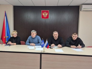 В Ясиноватой депутаты представили концепцию вовлечения земель сельскохозяйственного назначения в оборот