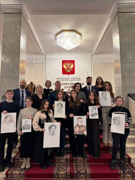 Константин Кузьмин: Сердечно благодарю организаторов проекта #КиберЛюди за приглашение в участии во Всероссийской акции «Портрет Героя»!