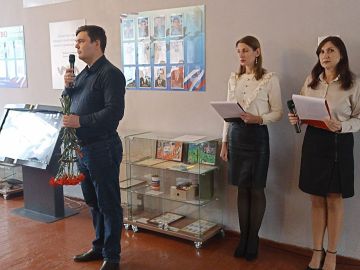 12 декабря 2025 года в ГБОУ «Школа № 24 г. о. Торез» состоялось значимое и трогательное событие — открытие Стены памяти, посвящённой землякам и выпускникам, героически погибшим при исполнении воинского долга в ходе...