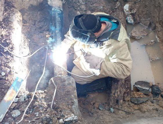 ОПЕРАТИВНОЕ УСТРАНЕНИЕ АВАРИИ: СПЕЦИАЛИСТЫ МАРИУПОЛЬСКОГО ФИЛИАЛА "ДОНБАССТЕПЛОЭНЕРГО" ВОССТАНОВИЛИ ТЕПЛОСНАБЖЕНИЕ ТРЕХ ЖИЛЫХ ДОМОВ И ОДНОГО ОБЪЕКТА СОЦСФЕРЫ