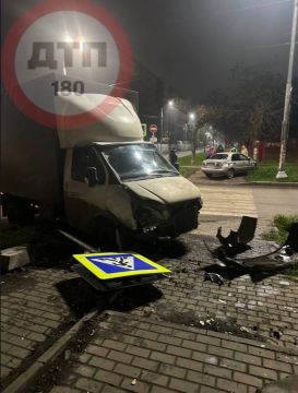 ДТП произошло на пересечении улиц.Куприна и 50 лет СССР в Мариуполе