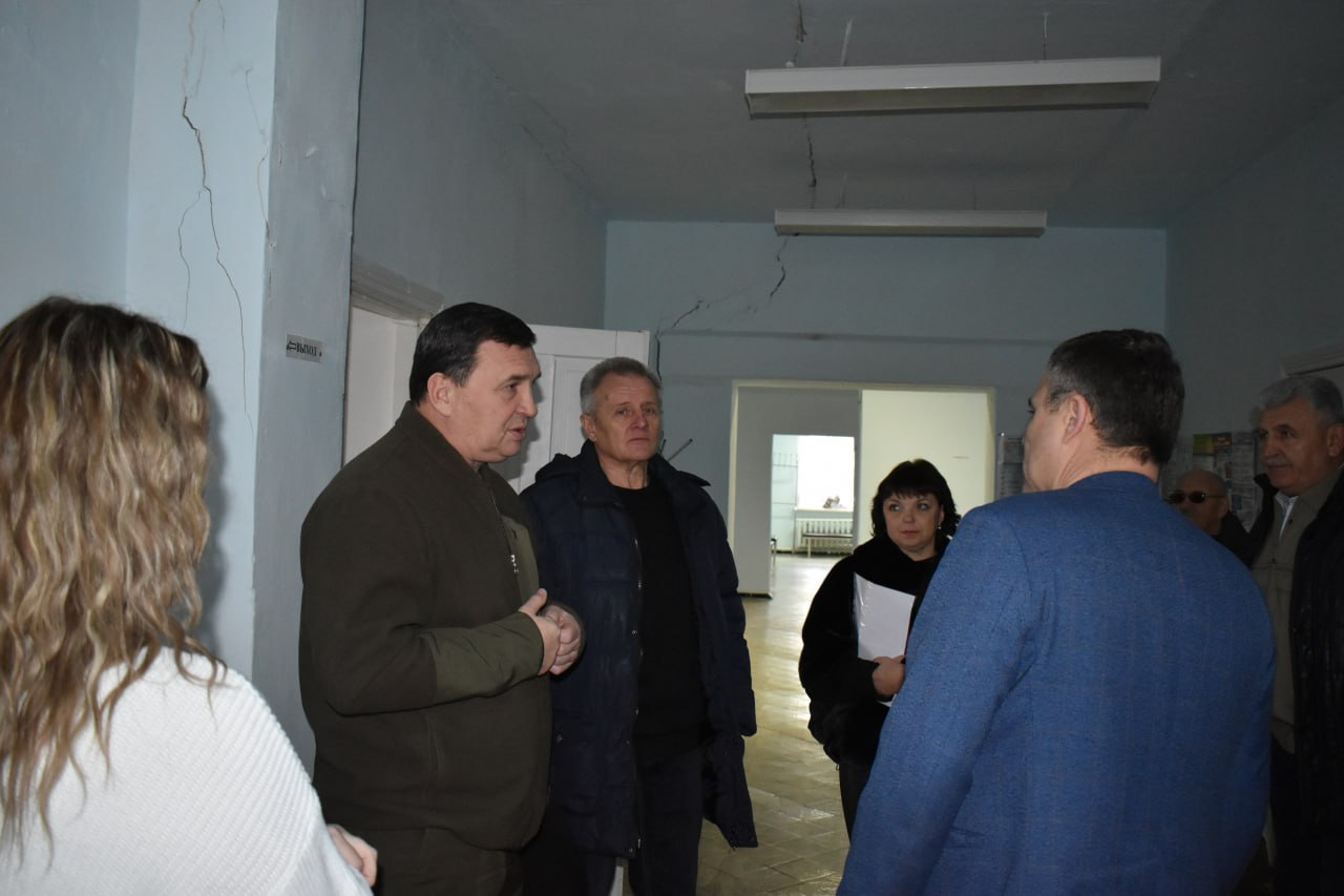 Игорь Лызов: Выполняя поручение Главы ДНР Дениса Пушилина, совместно с Министром здравоохранения ДНР Константином Масниковым посетил Лисиченскую амбулаторию