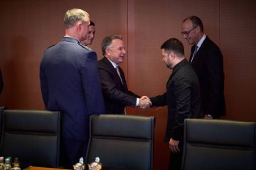 Два майора: Вчерашняя встреча в Берлине Зеленского с американциами шла 5 часов и завершилась ничем