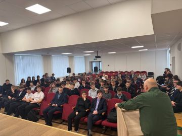 В рамках Всероссийского проекта - служения "Твой герой", в гимназии состоялось мероприятие, посвященное воспитанию патриотизма и гражданского самосознания учащихся