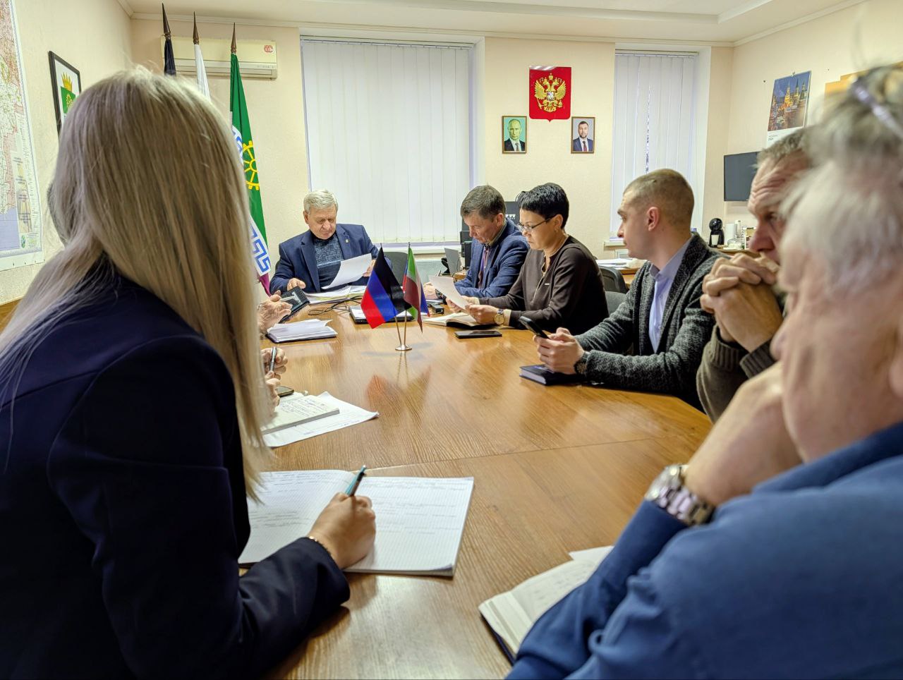 Глава муниципального образования Старобешевский муниципальный округ Николай Михайлов провел оперативное совещание по текущим вопросам