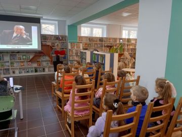 Медиа-час «Вместе весело шагать»