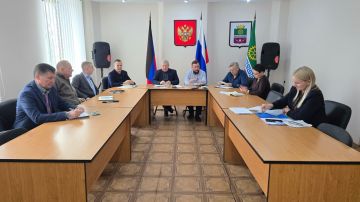 Николай Михайлов: Провел аппаратное совещание с руководителями структурных и территориальных подразделений Администрации Старобешевского муниципального округа, учреждений, организаций, предприятий