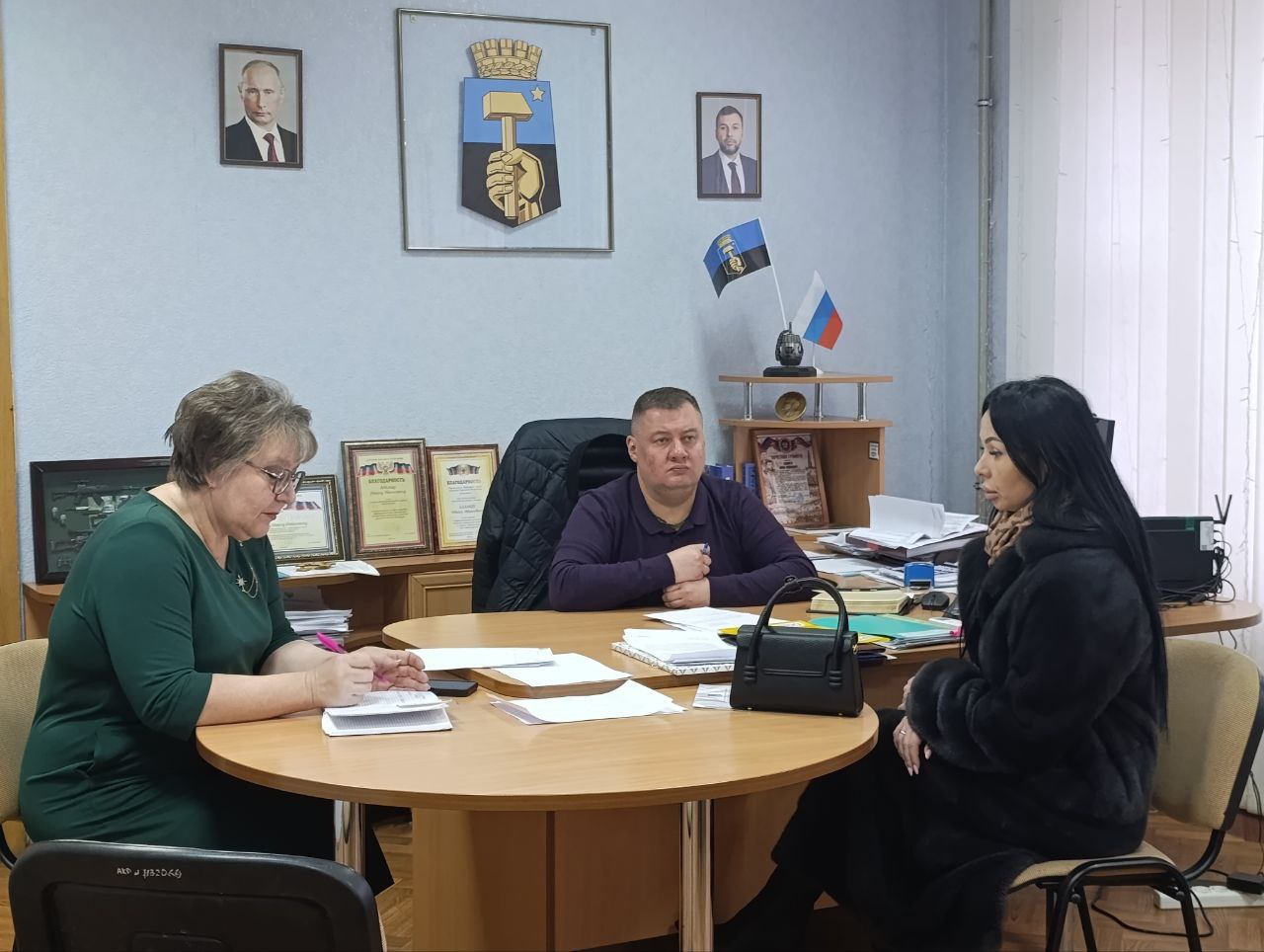 В понедельник, 15 декабря, руководитель Управы Куйбышевского внутригородского района Иван Адамец провел плановый прием граждан