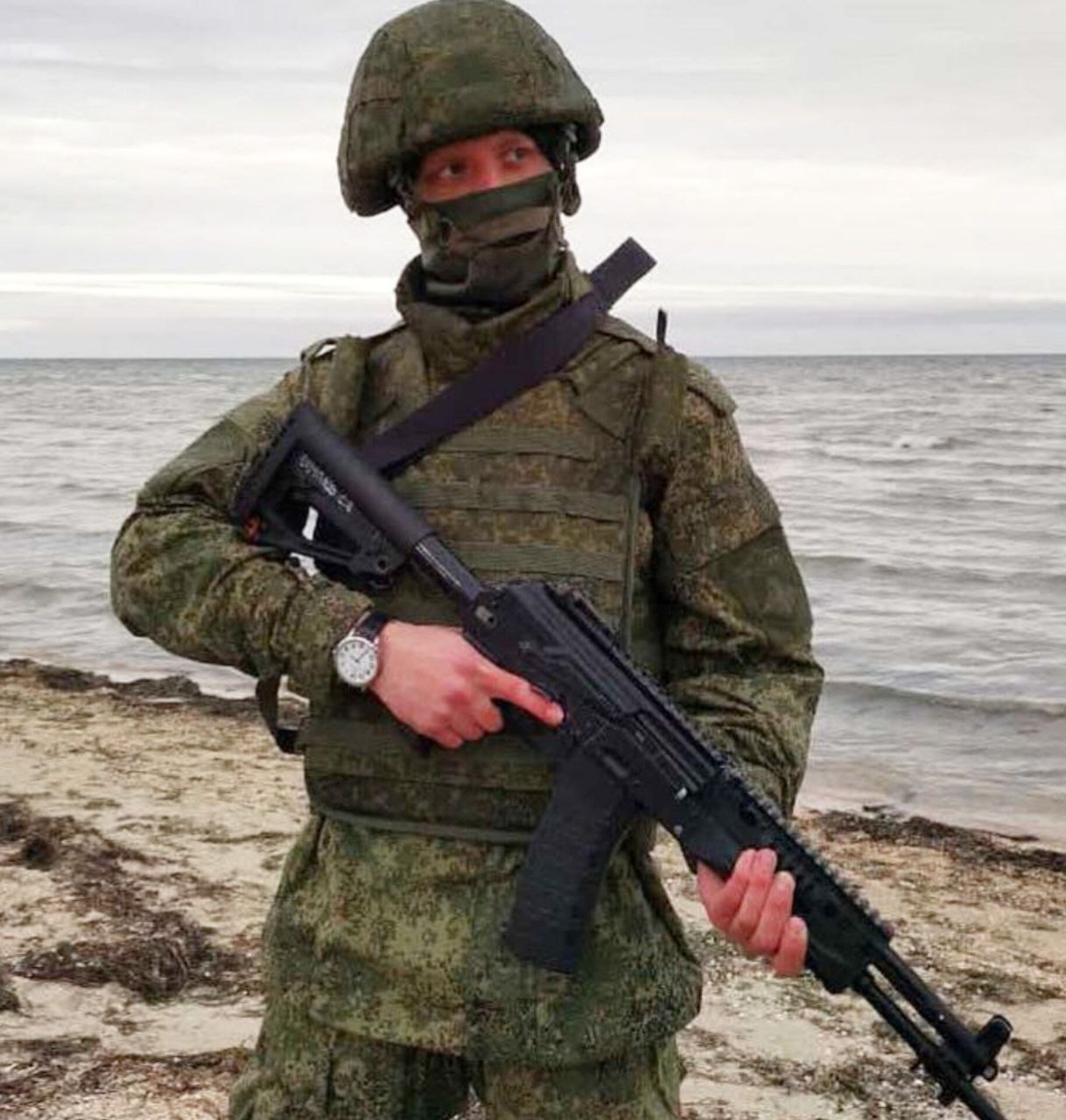 В театр военных действий - со сцены