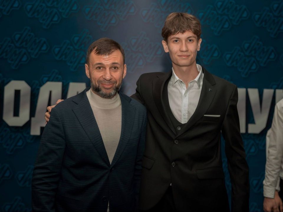 Студенты Шахтерского колледжа кино и телевидения им. Ханжонкова – часть молодёжного актива ДНР