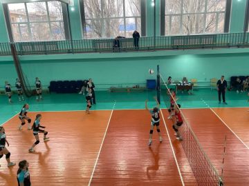 Евгений Ширшов: С 12 по 14 декабря в Макеевке прошло Первенство Донецкой Народной Республики по волейболу среди девушек 2012-2013 годов рождения
