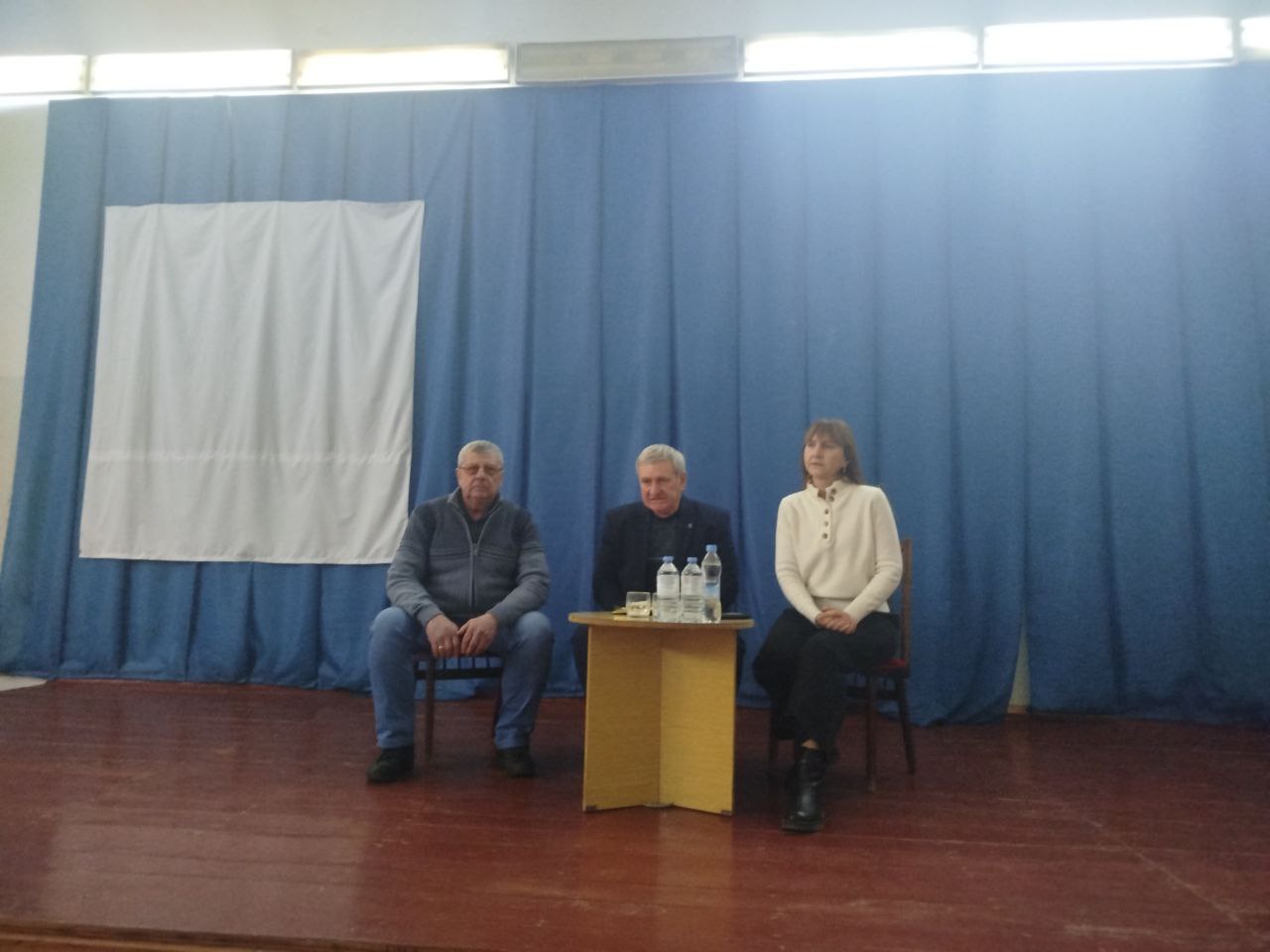 Встреча главы округа с коллективом Новозарьевской школы