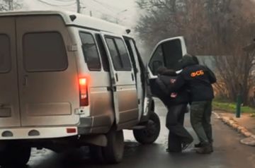 ФСБ в Мариуполе задержала подростка за поджог вышки связи