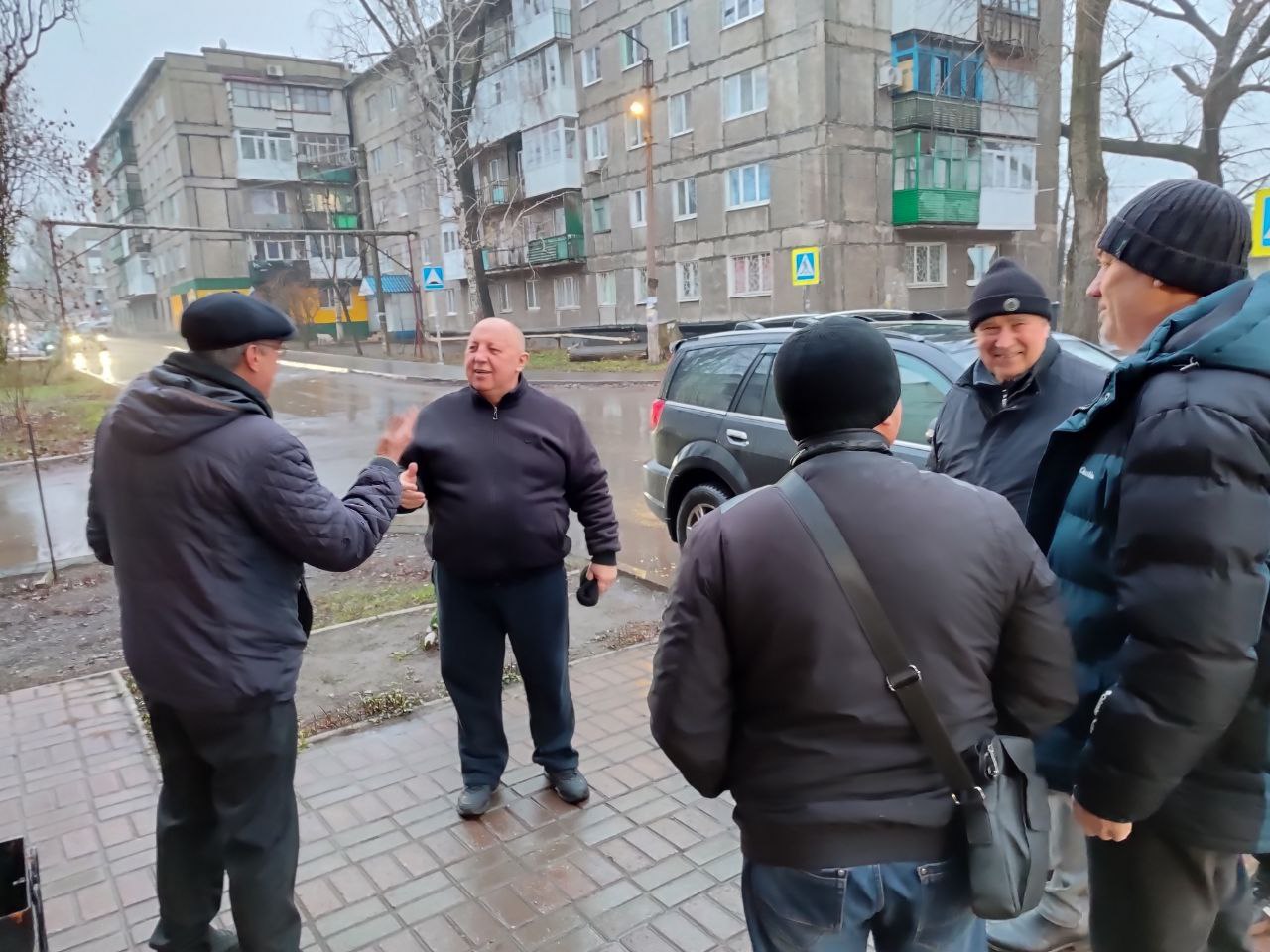 17 декабря 2025 года в Дебальцево состоялась встреча депутата Дебальцевского городского совета от политической партии «Единая Россия» Игоря Губанова с жителями города