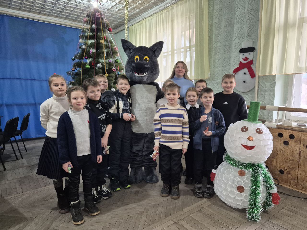 Творческая мастерская «Роспись елочных игрушек!»